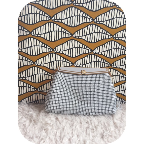 White chain mail clutch - Picture 1 of 3